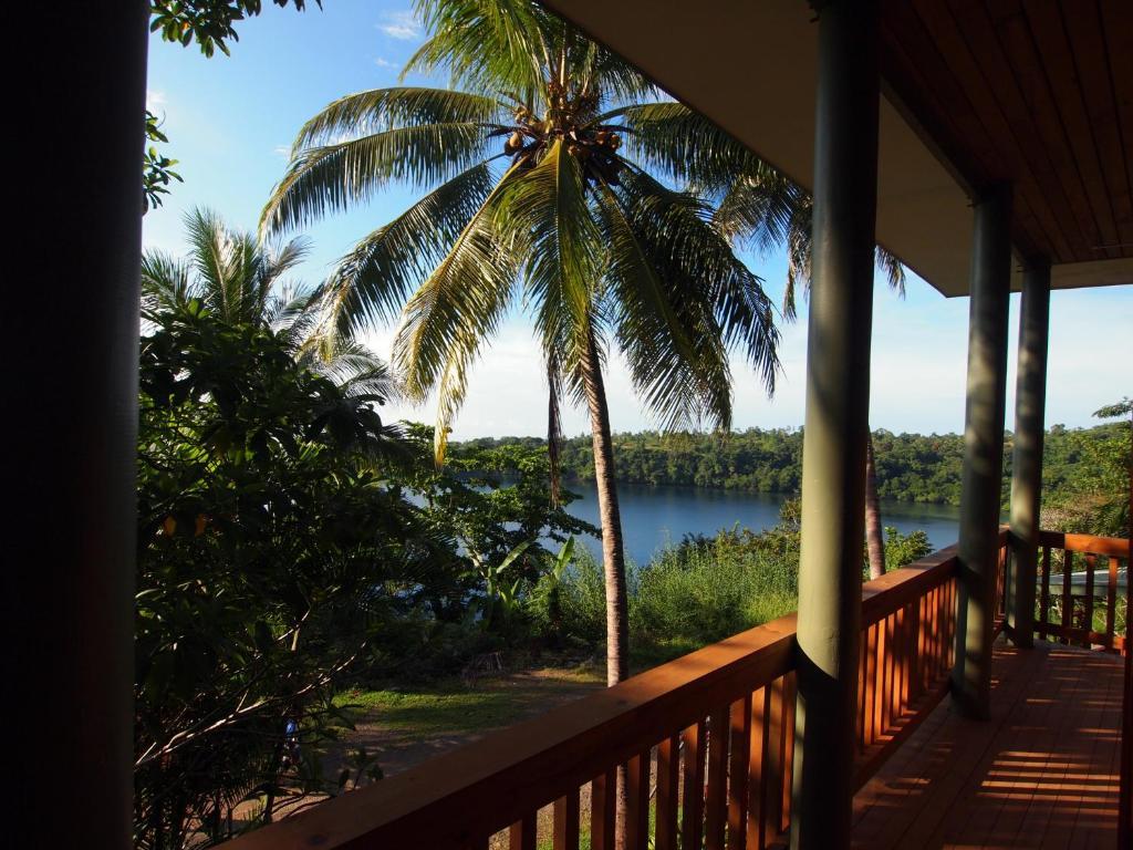 Tufi Resort Ruang foto